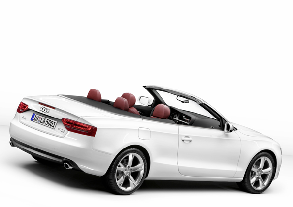 The Audi A5 Cabriolet. Exterior. Up front, the cabrio retains the same 